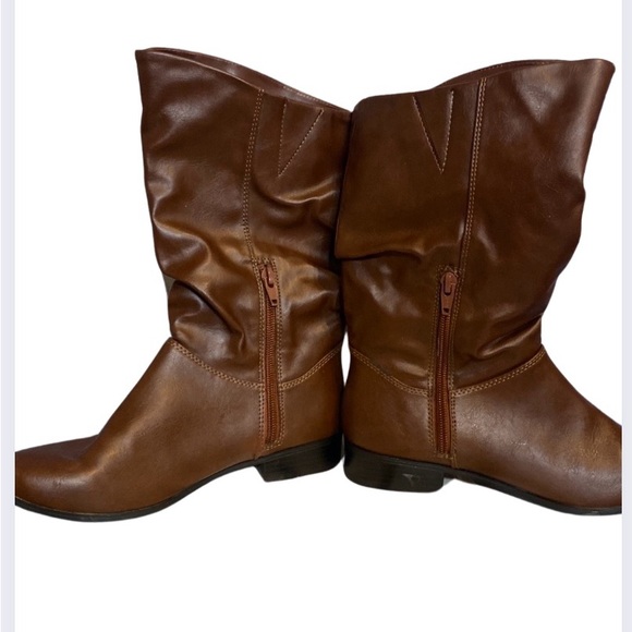 East 5th memory foam brown zipper boots Size 6.5. - Picture 2 of 10